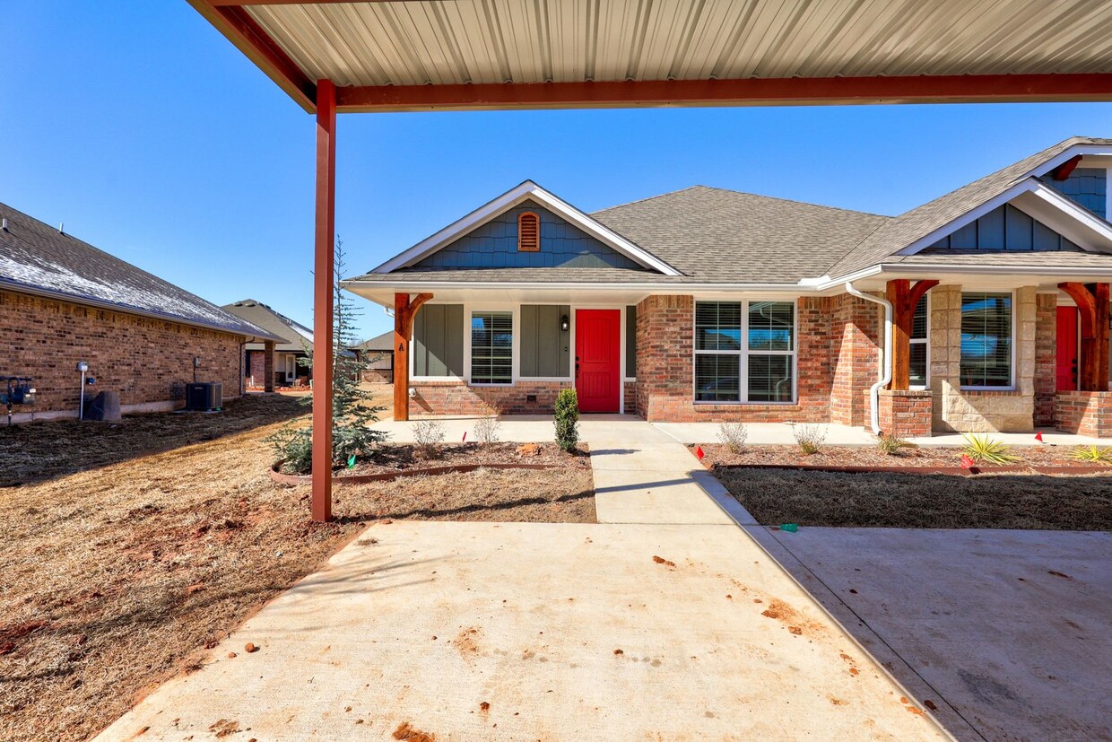 Foto principal - 5817 Campbell Creek Dr