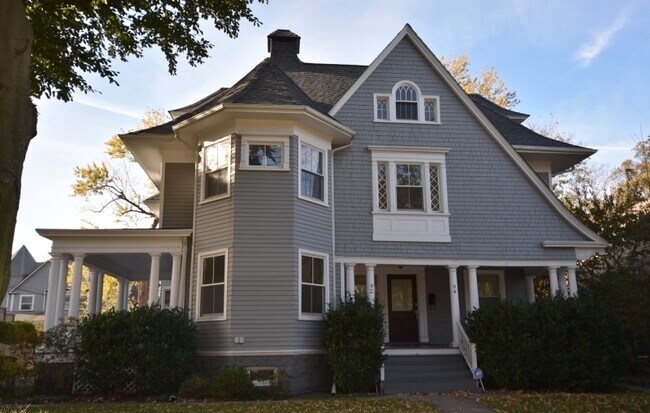 Front - 92 Midland Ave