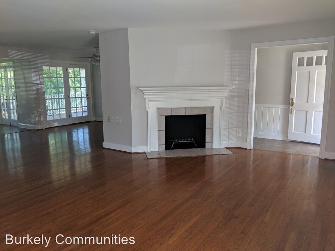 Foto principal - 3 br, 2.5 bath House - 5425 Garden Lake Road