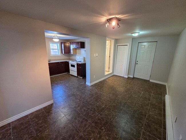 Building Photo - 412 Prince St