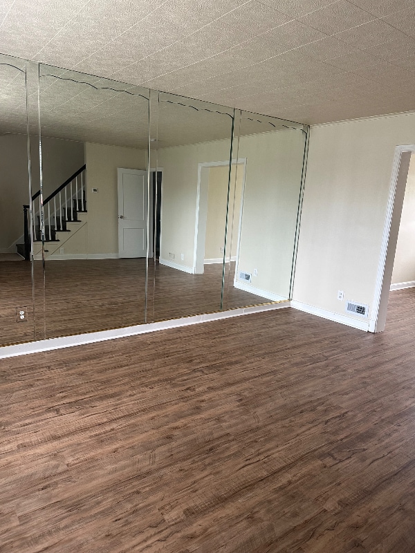 Foto del edificio - 1504 E Cold Spring Ln