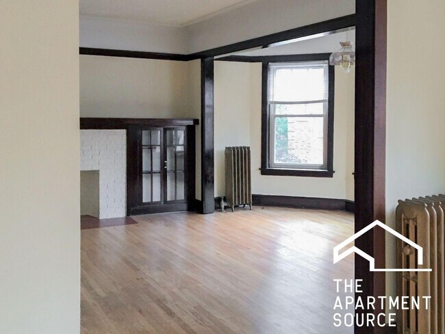 Building Photo - 3817 N Lawndale Ave