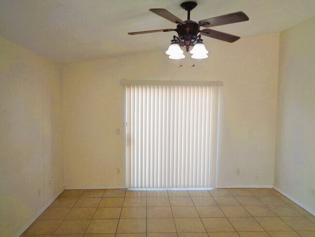 Building Photo - Adorable Single Level Eastside Home With Refrigerated Air Located In Quiet Neighborhood