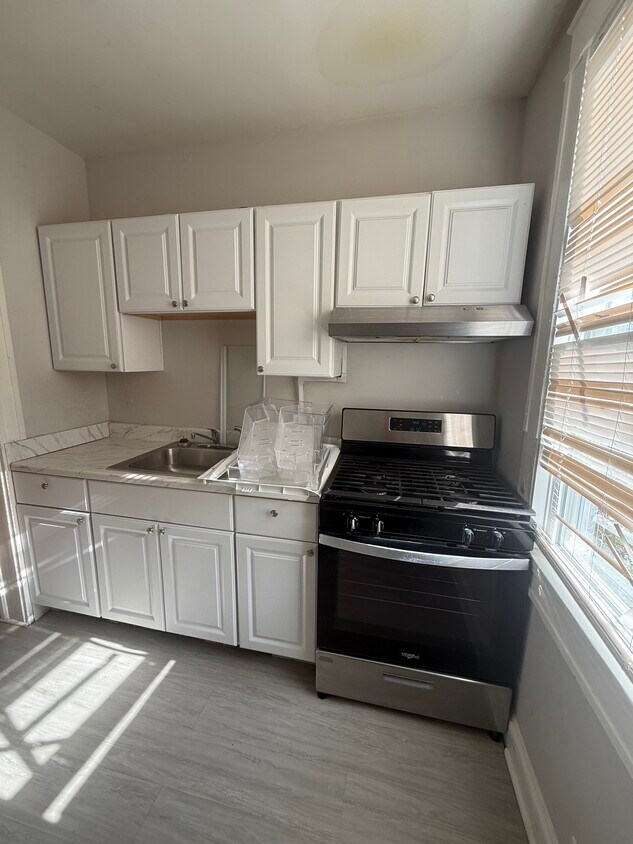 Foto principal - 74X Melville Ave