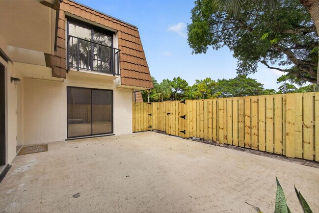 Foto del edificio - 183 Charter Way