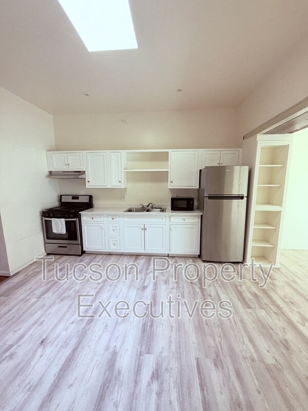 Foto del edificio - 343 S Convent Ave