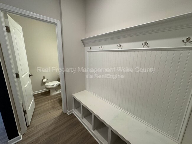 Foto del edificio - 122 Roebuck Ln