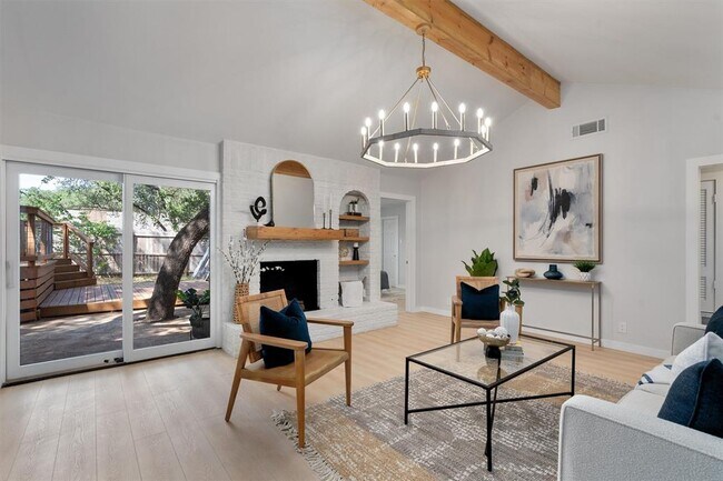 Foto del edificio - 902 Acorn Oaks Dr