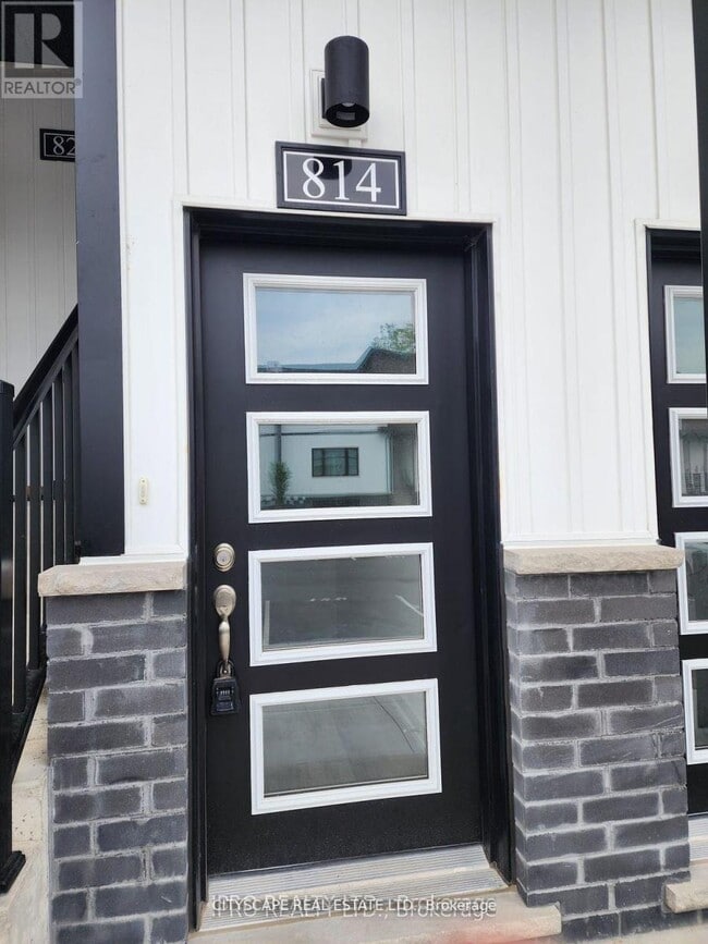 Building Photo - 4263 Fourth Ave