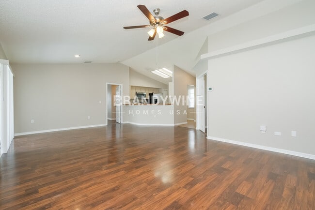 Building Photo - 4608 Whitetail Ln