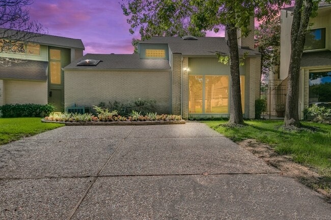 Photo - 923 Cranberry Hill Ct House