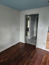 Building Photo - 2312 Bleker St