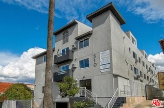 Building Photo - 310 S Kenmore Ave