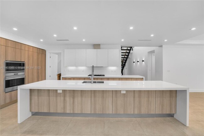 Foto del edificio - 4530 Alton Rd