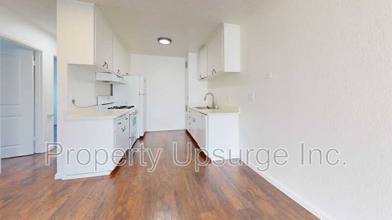 Primary Photo - 175 Oroview Dr