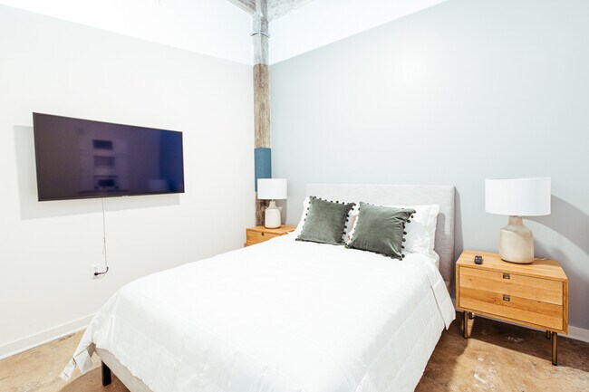 Foto del edificio - 3251 Overton Rd