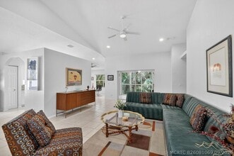 Building Photo - 7910 Laina Ln