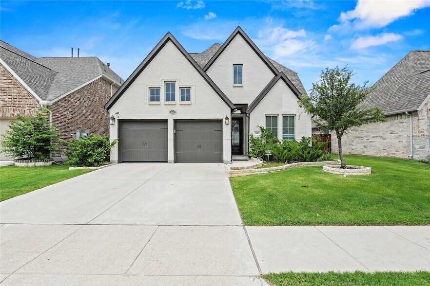 Foto principal - 1219 Rushcroft Wy