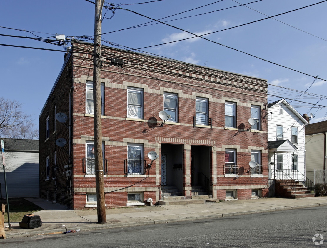 113115 Seaman St, New Brunswick, NJ 08901 Apartments in New