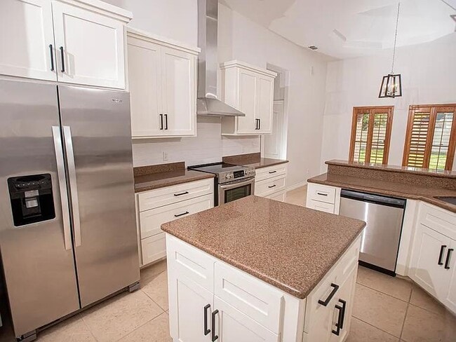 Foto del edificio - 1616 Sebastian Dr