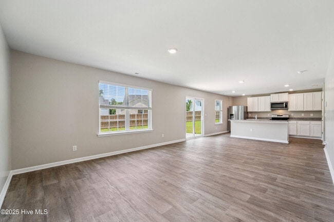 Building Photo - 1140 Carteret Mnr Dr