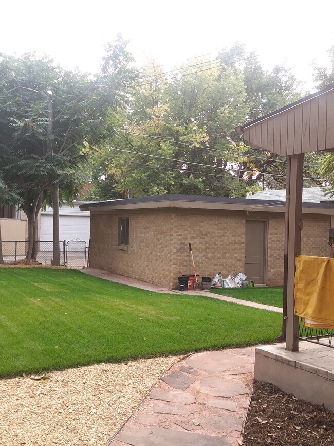 Foto del edificio - 4830 E 19th Ave
