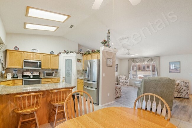 Building Photo - FURNISHED AVAILABLE OCTOBER 2025 - MAY 2026