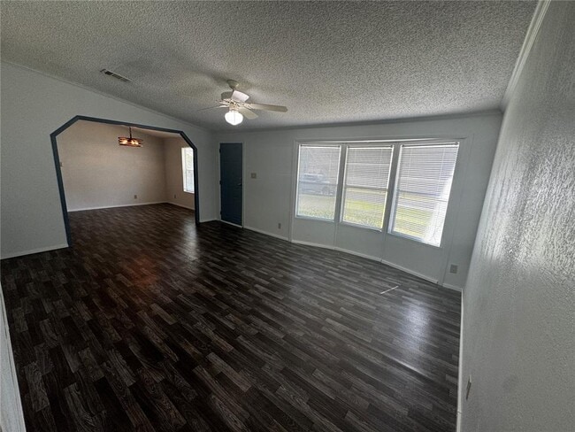 Foto del edificio - 1827 Leesburg Blvd