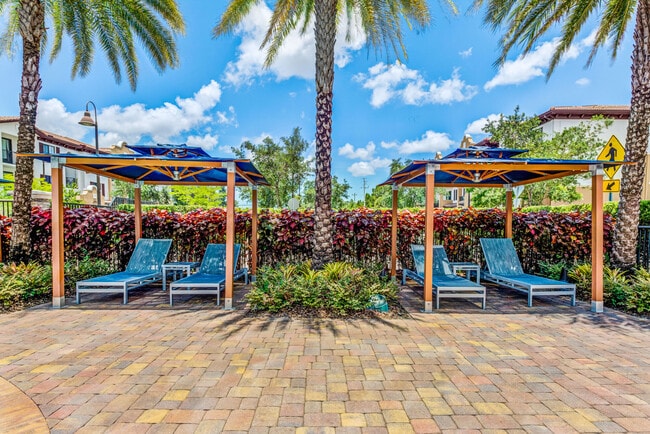 Building Photo - Atlantico at Kendall