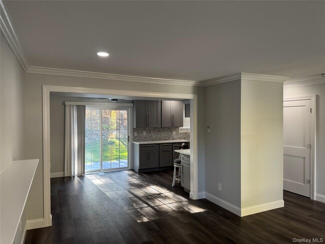 Building Photo - 16 Huntington Commons