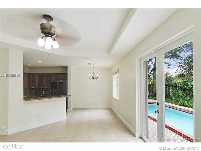Foto del edificio - 9059 SW 162nd St