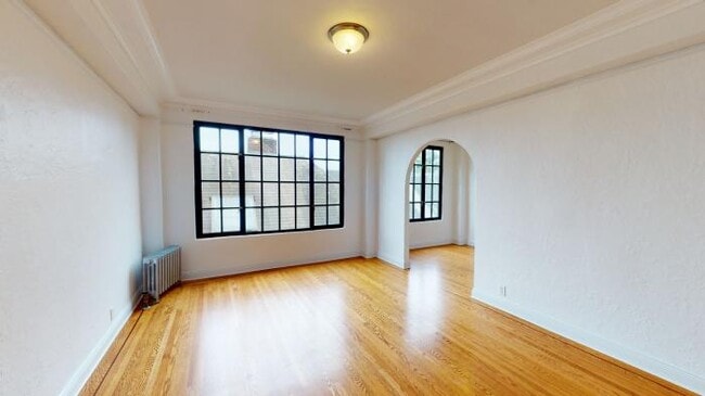 Building Photo - bedroom in San Francisco CA 94117