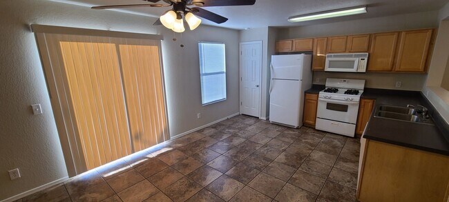 Building Photo - Drexel Rd & Campbell - 3/1 House with A/C