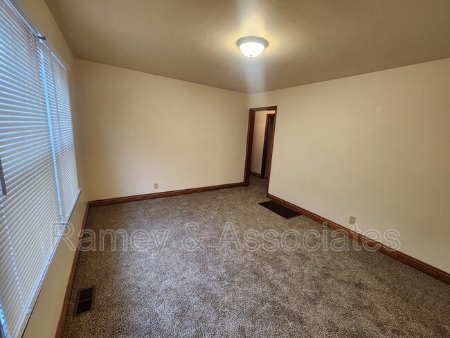 Photo - 1108 Hathaway Ave House