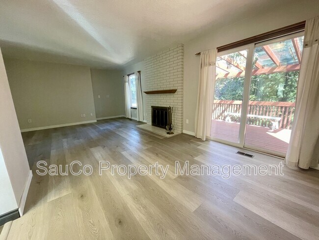 Foto del edificio - 324 SE 30th Ave