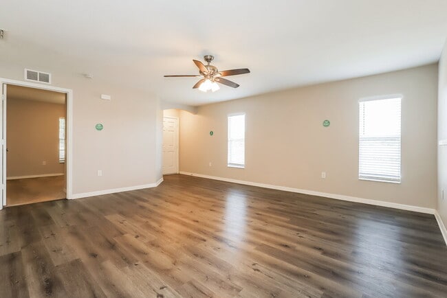 Building Photo - 2304 Pleasure Run Dr