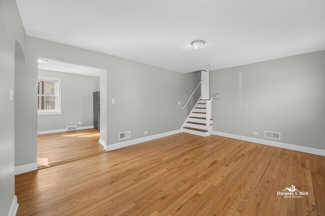 Foto del edificio - Perfect Single Family Home in Evergreen Park