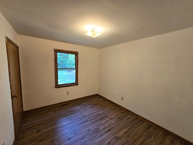 Building Photo - 3 bedroom duplex in Prince George County -...