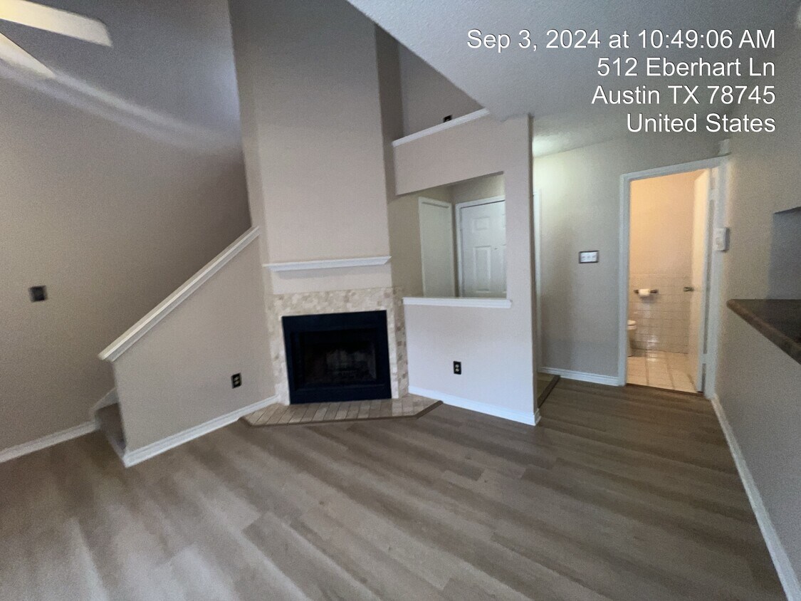 Foto principal - 512 Eberhart Ln