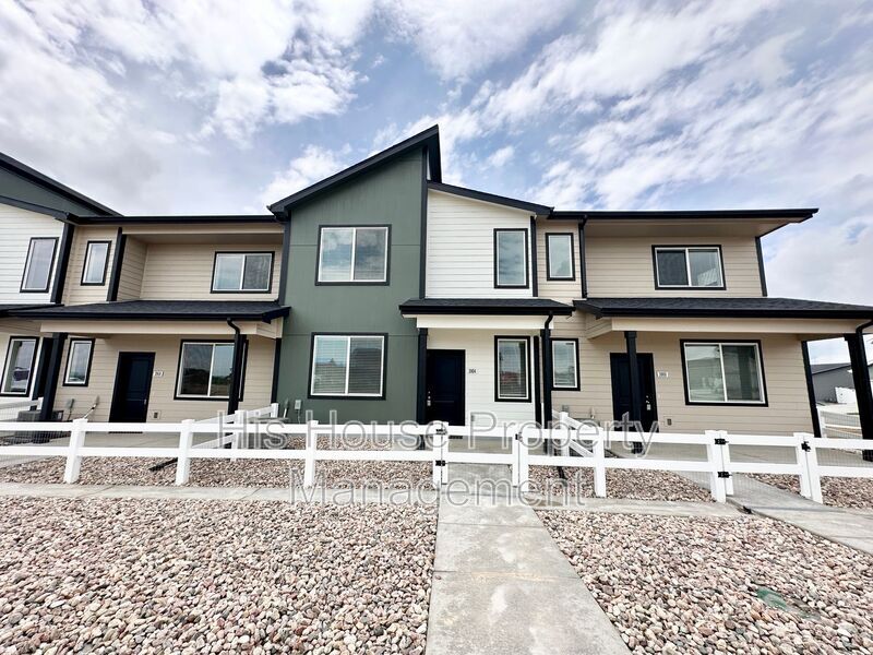 Foto principal - 3904 Canoe St