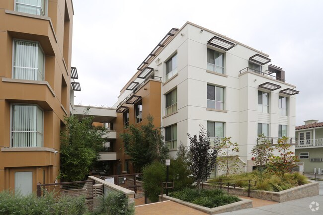 Landfair Vista Apartments Los Angeles Ca Building Photo Landfair Vista