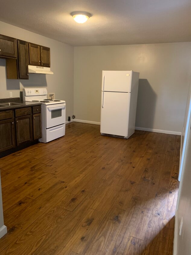 202 W Adams St, Enterprise, AL 36330 Apartments in Enterprise, AL