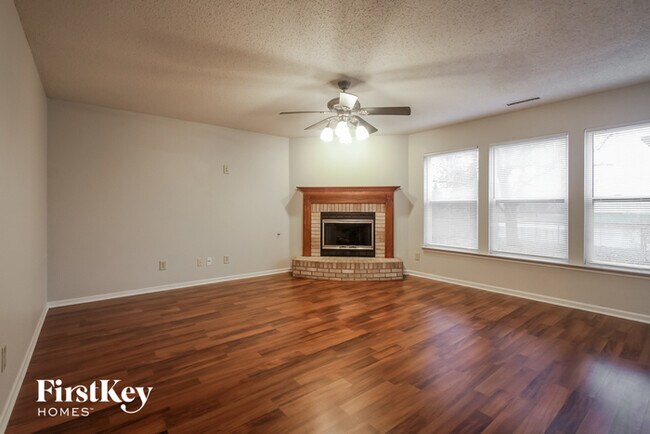 Building Photo - 1327 Jasmine Dr