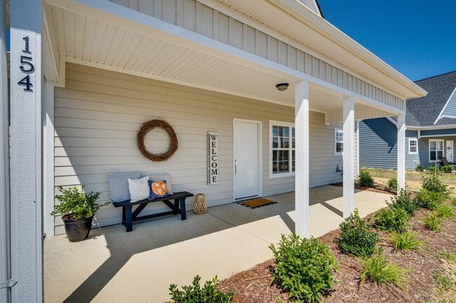 Building Photo - Beautifully Furnished Executive Home – Available 6/18/2026