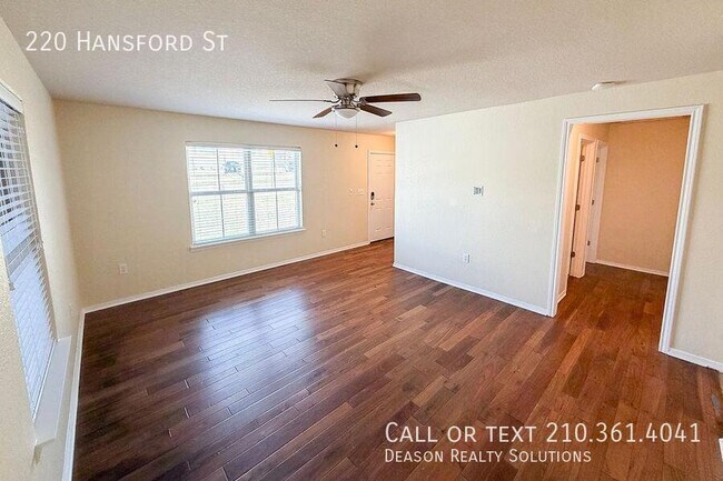Building Photo - 220 Hansford St