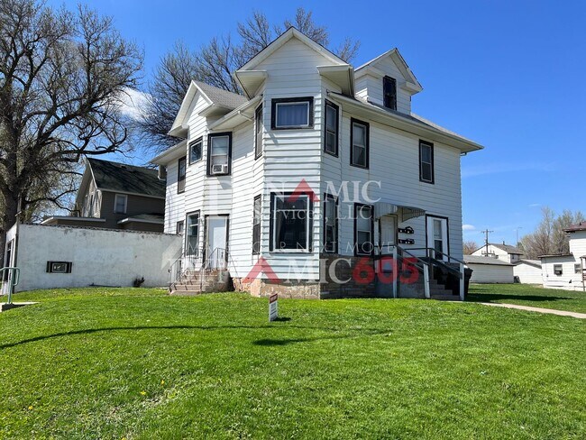 Building Photo - 1BR/1BA Apartment in Multi-Family Unit