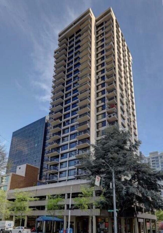 Royal Crest Building - 2100 3rd Ave