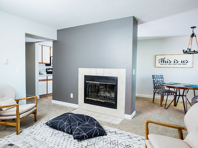 Building Photo - Fountains Apartments