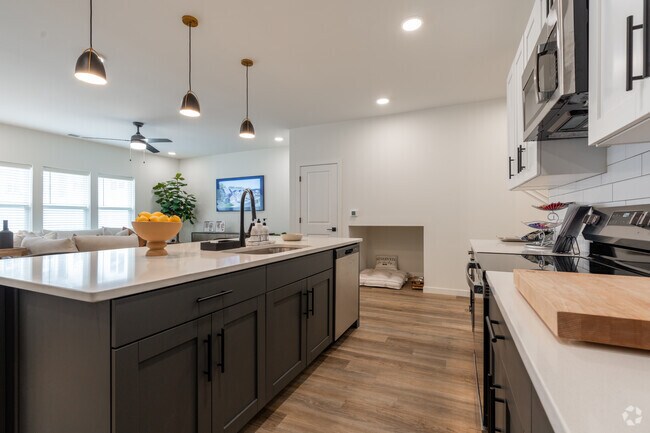 3HAB, 2,5BA - 1976 ft² - Bull Run Townhomes