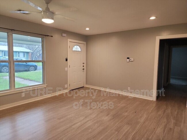 Foto del edificio - 5308 Overbrook Dr